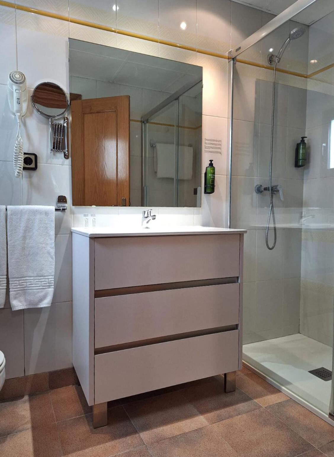 Aparthotel El Serch Andorra la Vella Dış mekan fotoğraf