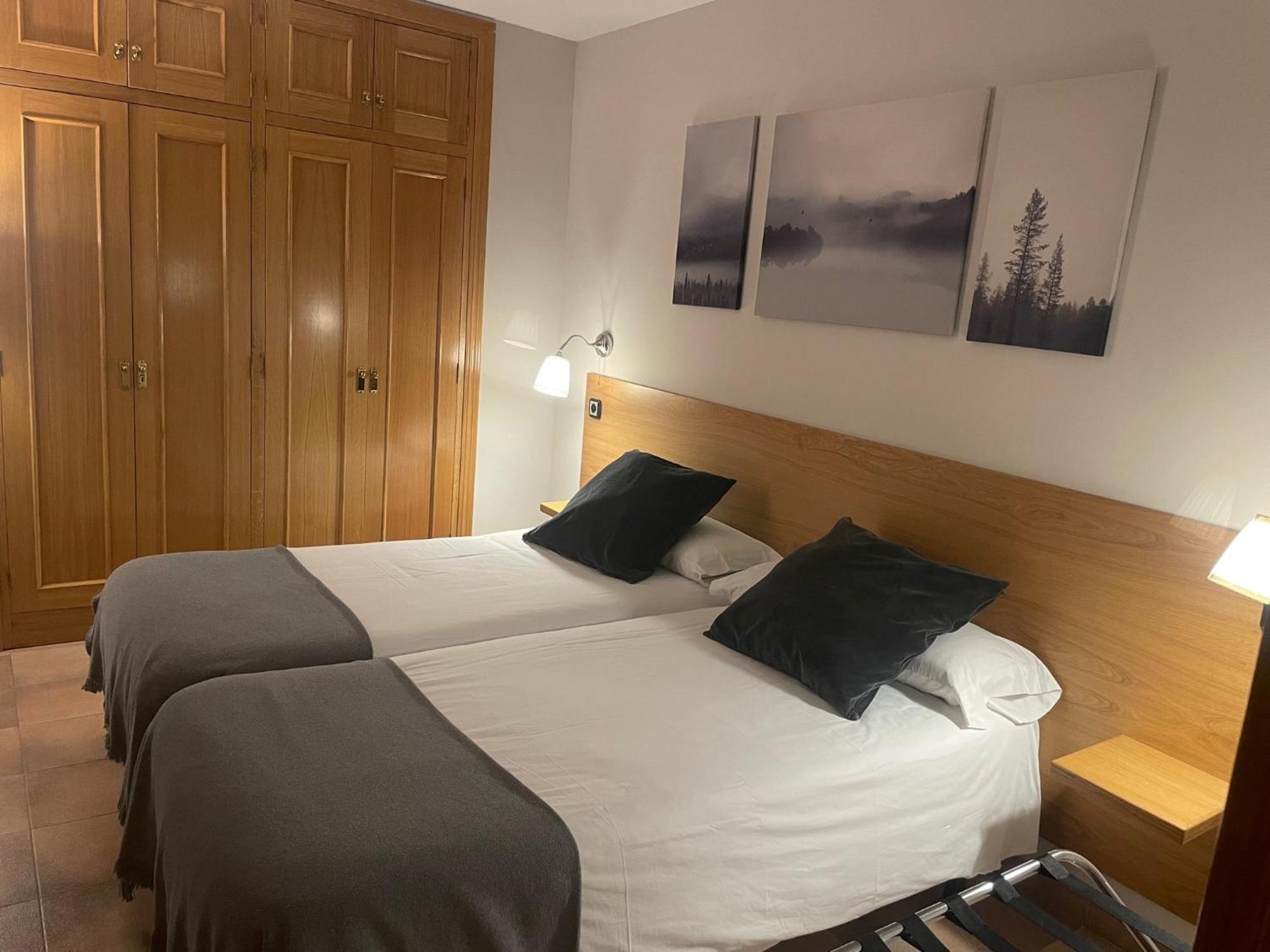 Aparthotel El Serch Andorra la Vella Dış mekan fotoğraf