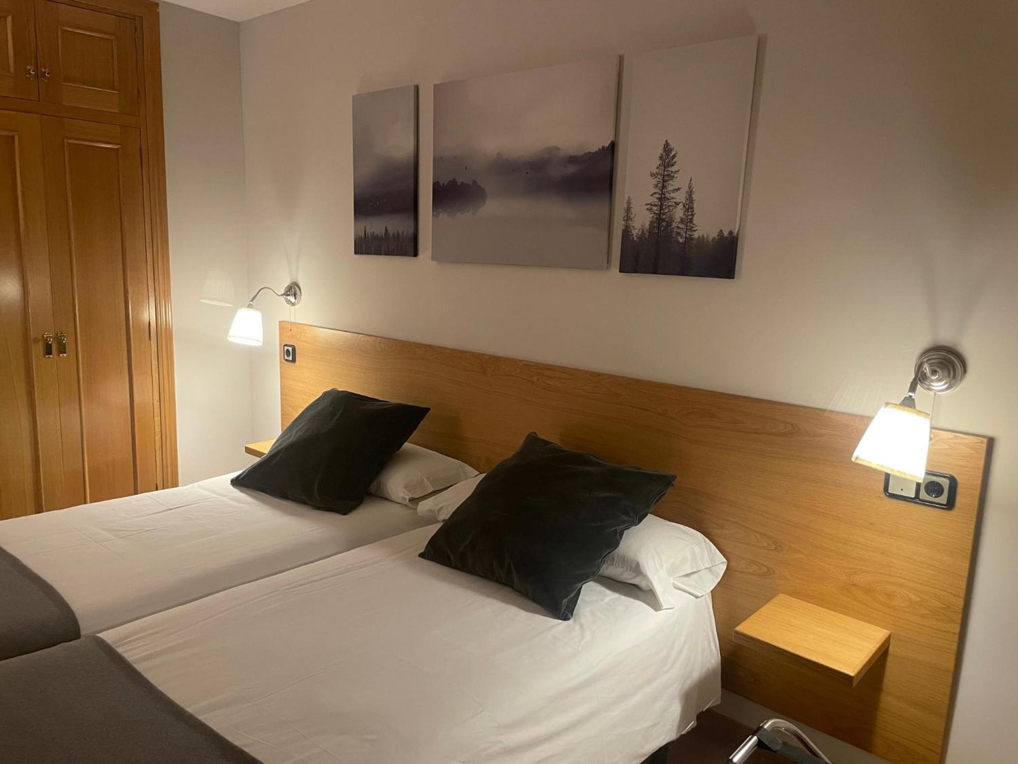 Aparthotel El Serch Andorra la Vella Dış mekan fotoğraf