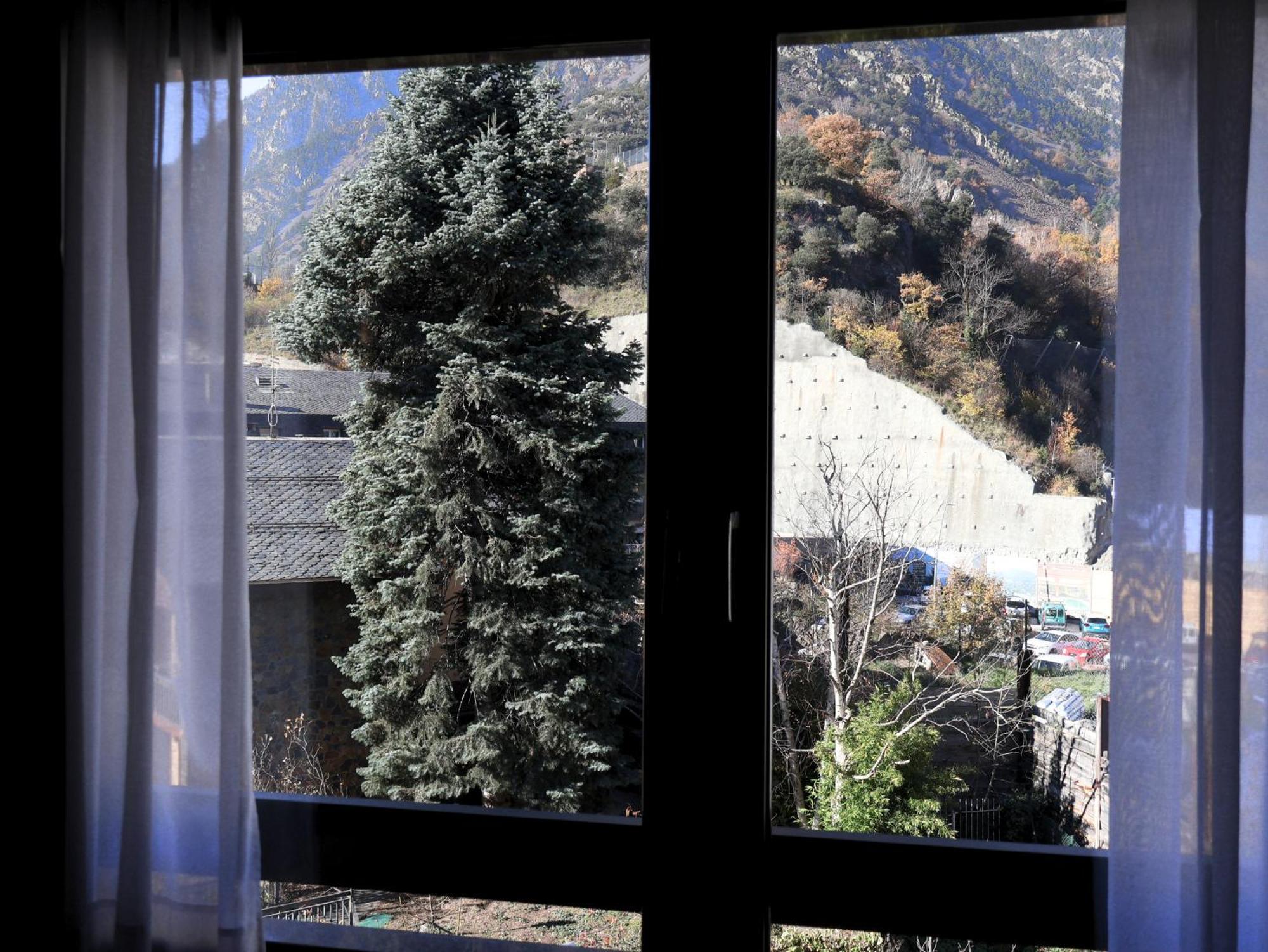 Aparthotel El Serch Andorra la Vella Dış mekan fotoğraf