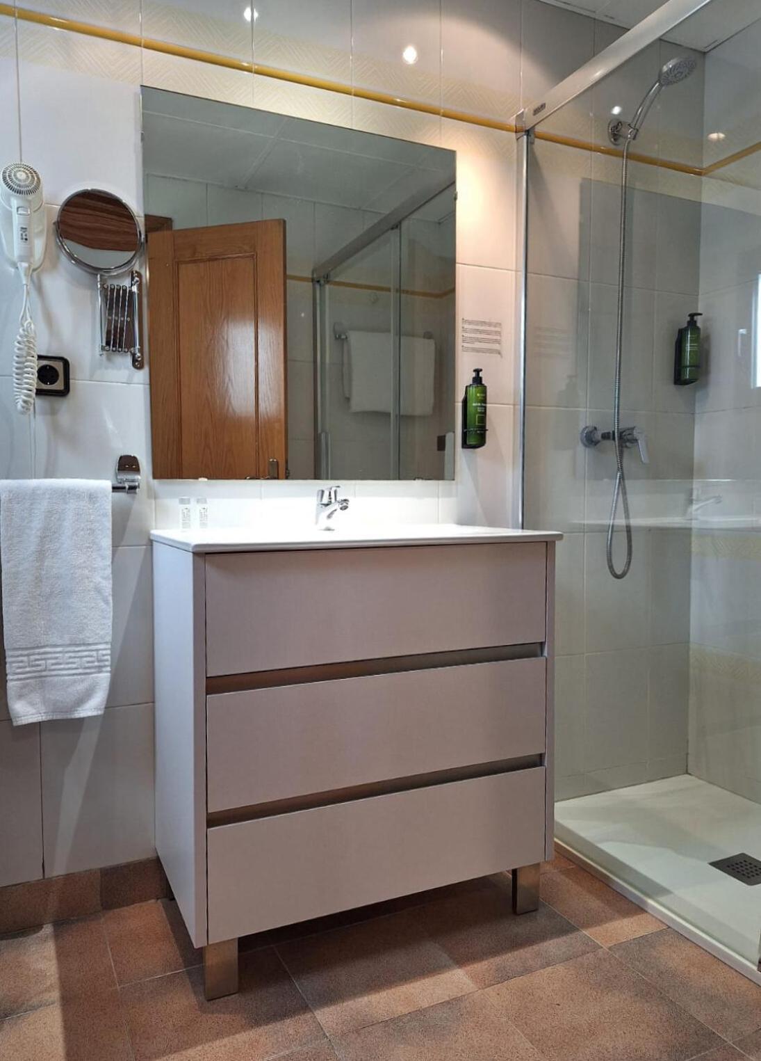 Aparthotel El Serch Andorra la Vella Dış mekan fotoğraf