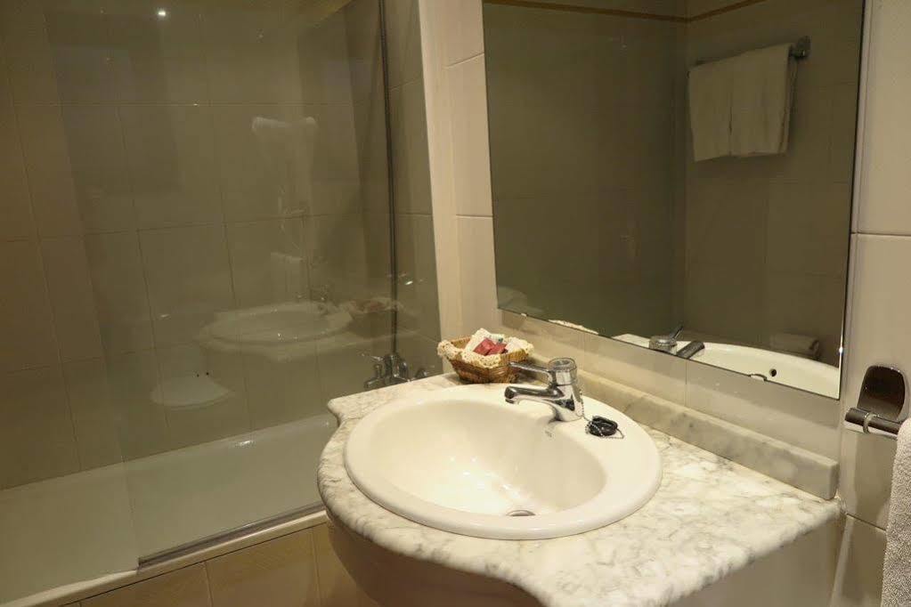 Aparthotel El Serch Andorra la Vella Dış mekan fotoğraf