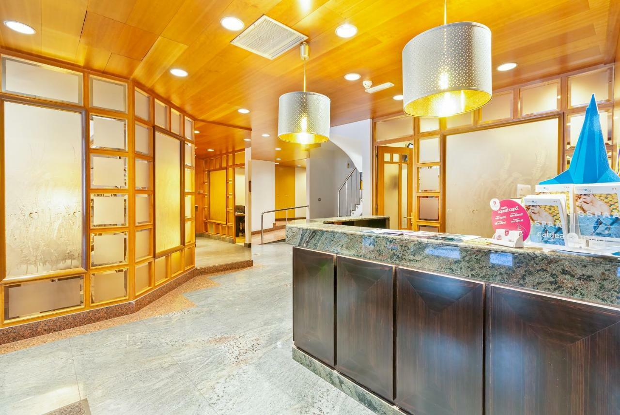 Aparthotel El Serch Andorra la Vella Dış mekan fotoğraf